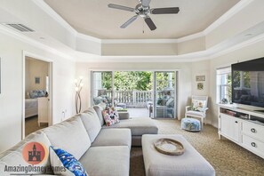 디럭스 콘도, 정원 전망 | 거실 공간