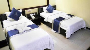 Deluxe Double or Twin Room, City View | Desk, free WiFi