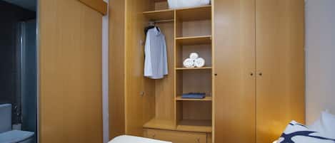 3 Schlafzimmer, Bügeleisen/Bügelbrett, kostenloses WLAN, Bettwäsche