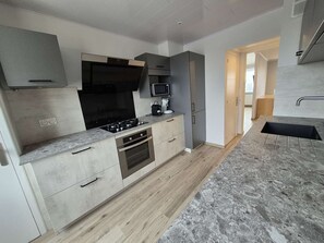 Oven, dishwasher, coffee/tea maker