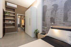 2 bedrooms, in-room safe, desk, iron/ironing board