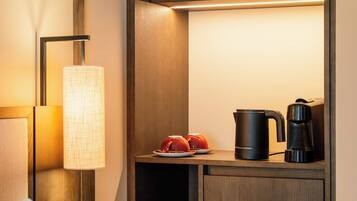 Smart Family Room | Zimmersafe, kostenloses WLAN, BettwÀsche