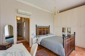 4 Schlafzimmer, Bügeleisen/Bügelbrett, kostenloses WLAN, Bettwäsche