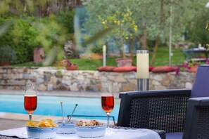 Outdoor pool - Villa Palagetto by MMega (L'Apparita-Monte Pilli)