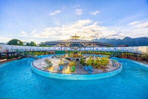 Mountain view - Pool Party Hotel (Vang Vieng)