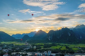 Aerial view - Pool Party Hotel (Vang Vieng)