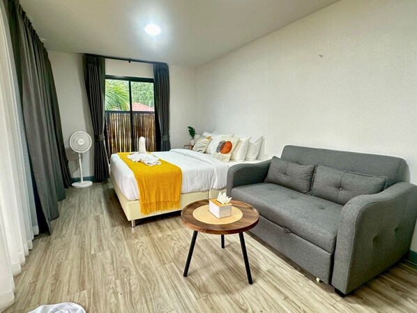 Luxury Room, 1 King Bed with Sofa bed, Balcony | Premium bedding, down comforters, free minibar items, in-room safe