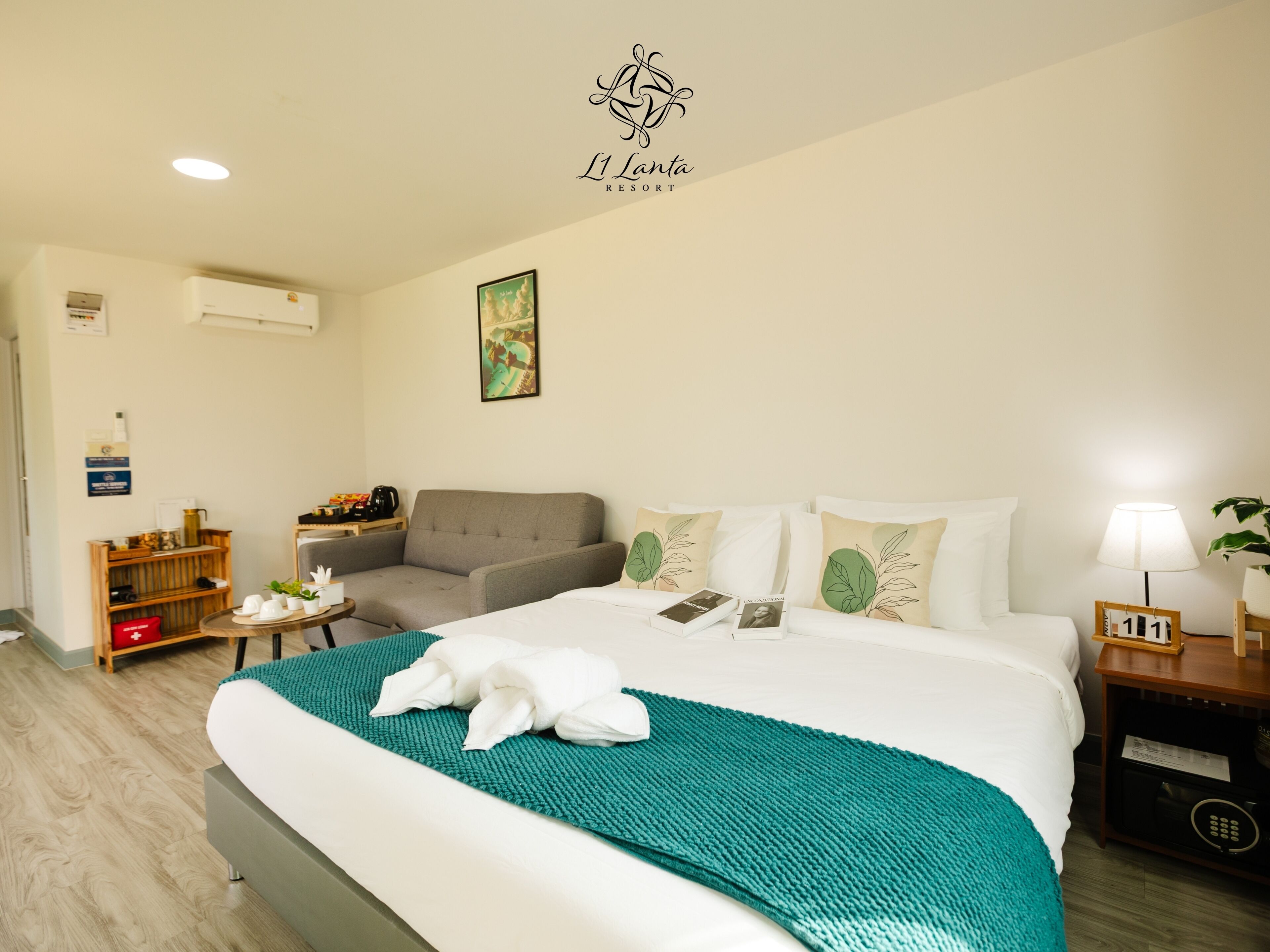 럭셔리룸, 킹사이즈침대 1개 및 소파베드, 발코니 | 고급 침구, 오리/거위털 이불, 무료 미니바 품목, 객실 내 금고