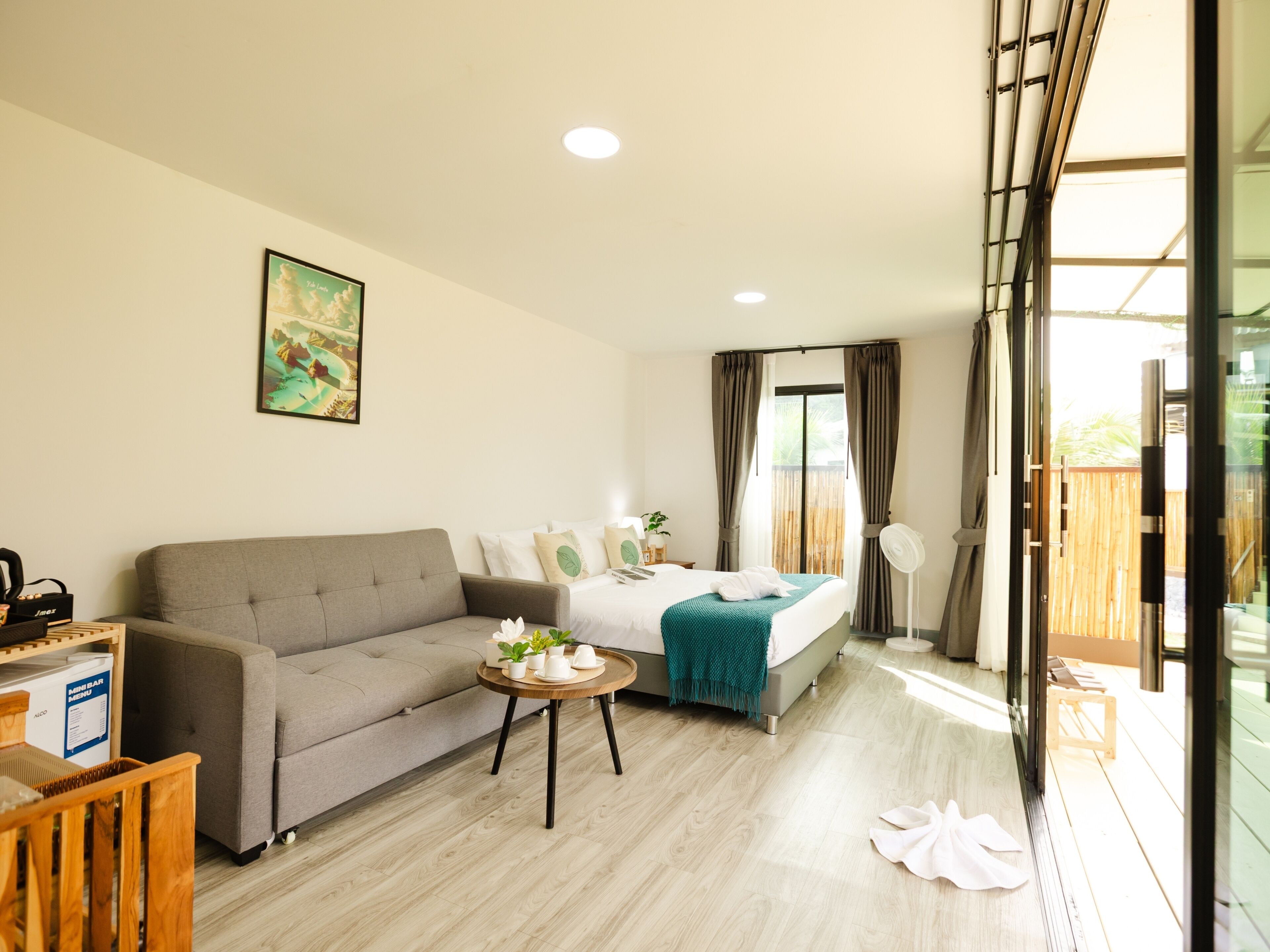 Luxury Room, 1 King Bed with Sofa bed, Balcony | Premium bedding, down duvets, free minibar items, in-room safe