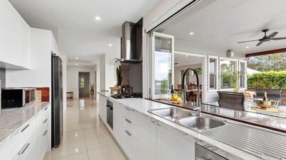 Sapphire Magic – A stunning waterfront escape in Urunga with beautiful river and ocean view