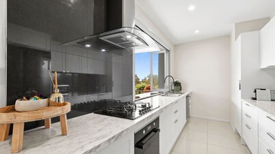 Sapphire Magic – A stunning waterfront escape in Urunga with beautiful river and ocean view