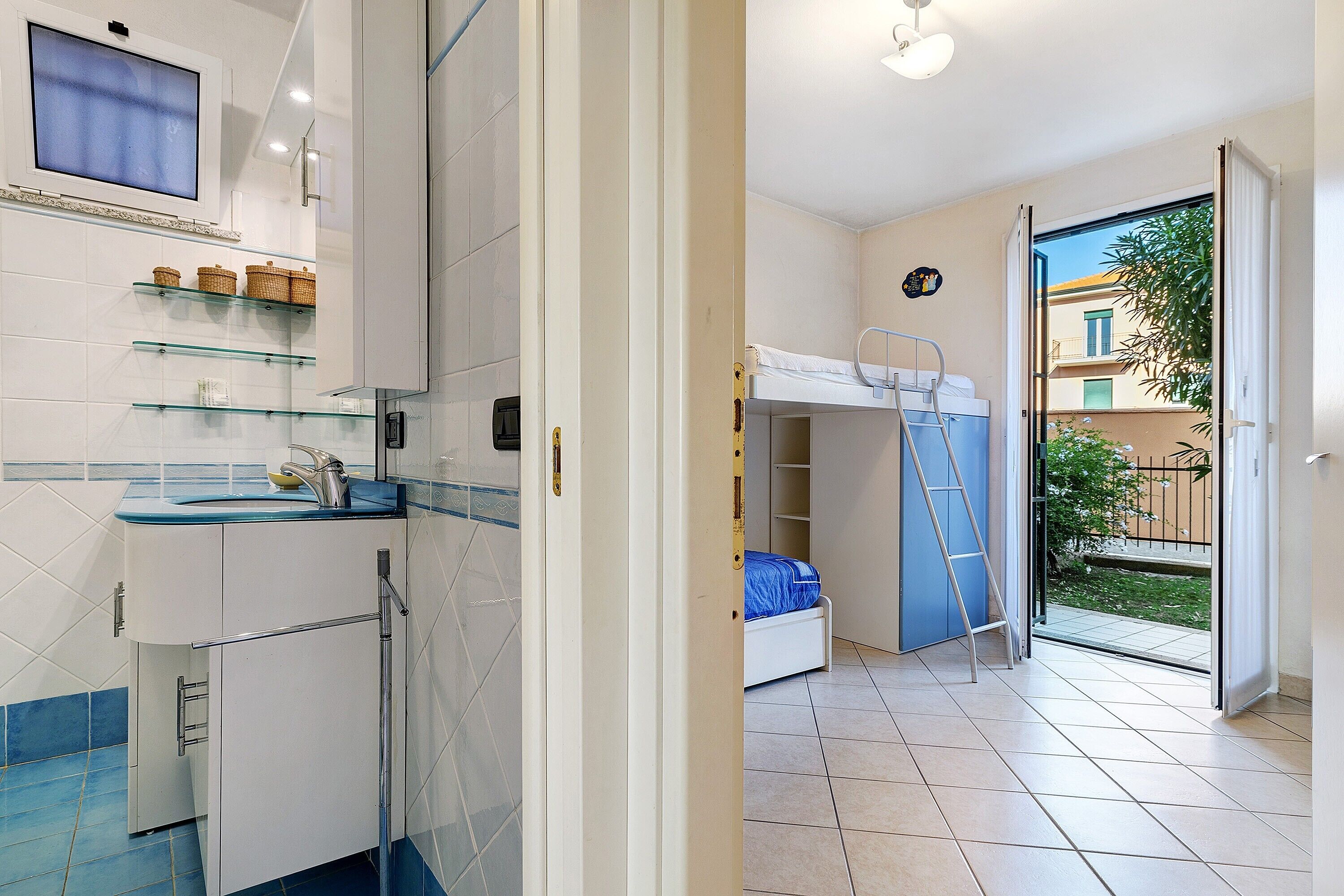 3 chambres, fer et planche à repasser, Wi-Fi, draps fournis