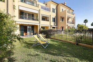 Exterior - Apartment 'La Casa Di Freddy' with Sea View and Included Private Garage (Loano)