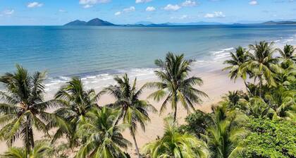 Liana 10 One bedroom beachfront views