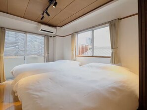 Chistose, Room 402 - CHITOSE CORPO (Tokyo)