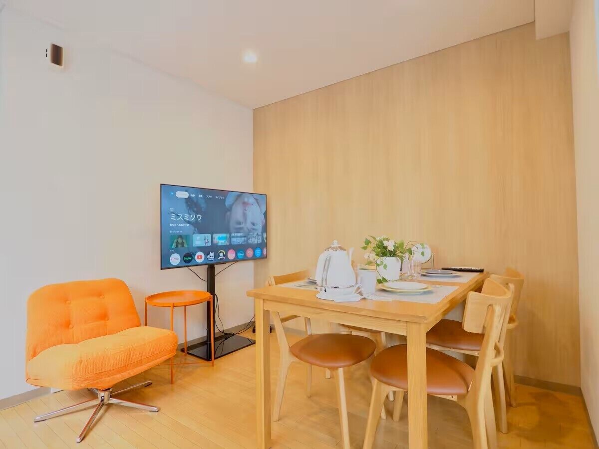 Camera, non fumatori, balcone (Chistose, 402) | Area soggiorno | TV a schermo piatto