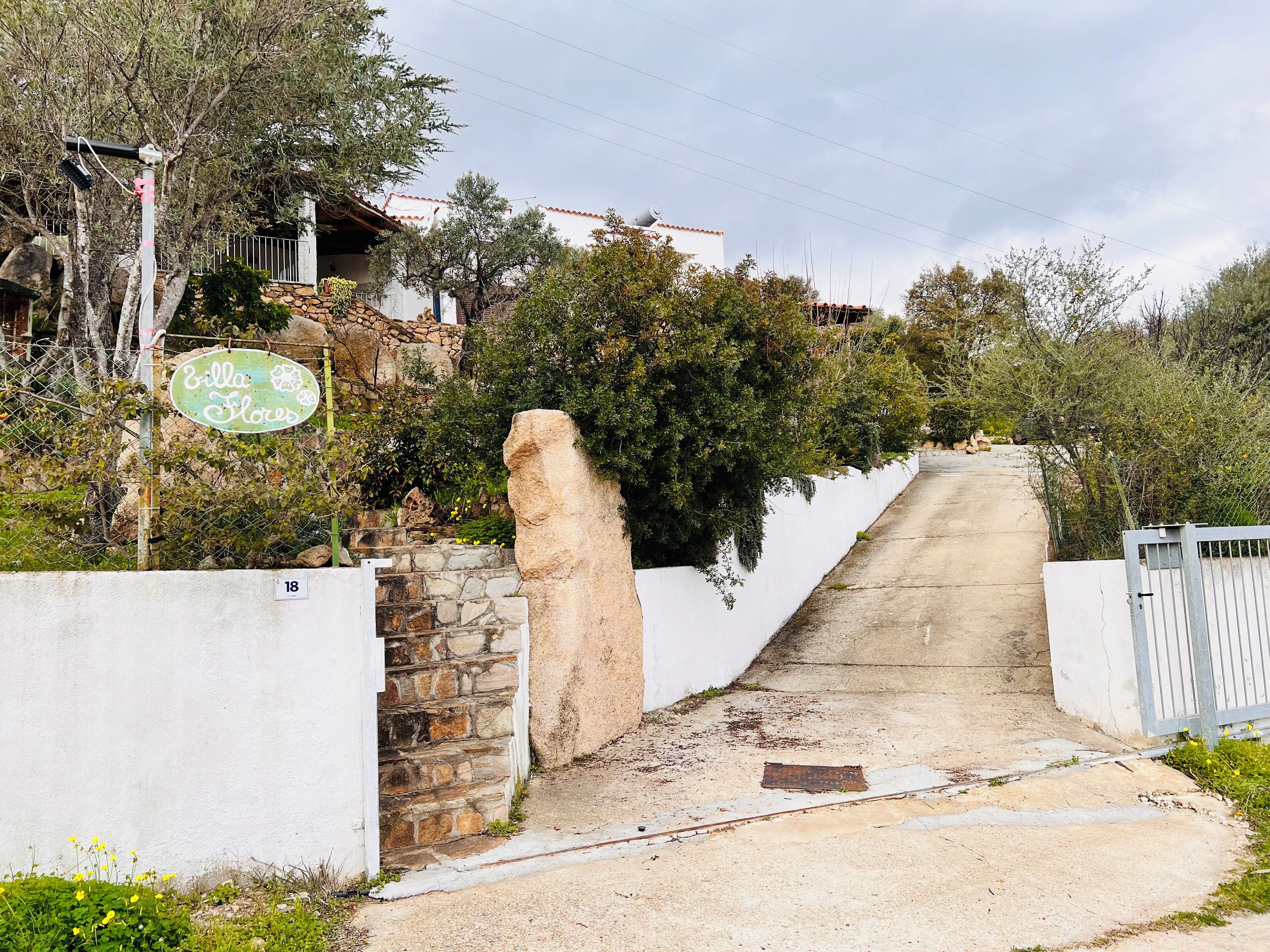 Entrada al alojamiento