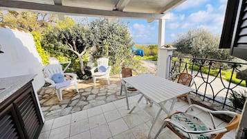 Room | Terrace/patio