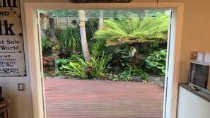 Interior - Stylish 2 BDR Home with Balcony and Parking (Auckland)