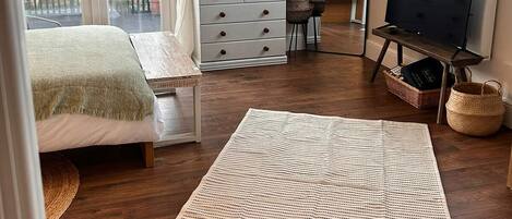 1 soverom, strykejern/-brett, wi-fi (inkludert) og sengetøy