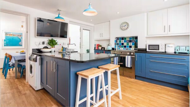 Unclassified image, 1 of 10, button - Cozy One-Bedroom Apartment Near Brighton Seafront (Brighton)