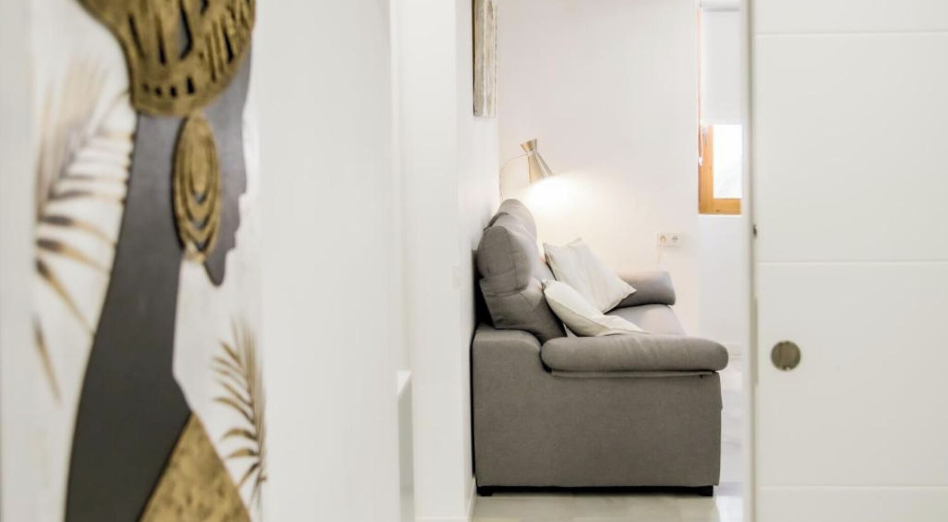 40-英寸LED 电视（配备数码频道）