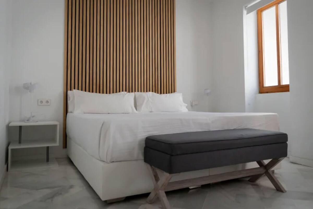 Premium bedding, Select Comfort beds, desk, laptop workspace
