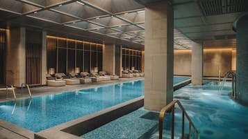 Kolam renang latihan/lintasan