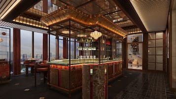 4 restaurants, breakfast, lunch, dinner served; Italian cuisine