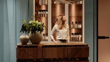 Sauna, steam room, Turkish bath/hammam, body treatments, body wraps