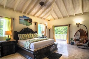 3 bedrooms, desk, iron/ironing board, free WiFi - 3BR Villa w Hot Tub Home Cinema Mountain View (Pont Cassé)