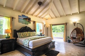 3 habitaciones, escritorio, tabla de planchar con plancha y wifi gratis