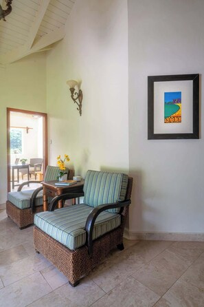 Interior - 3BR Villa w Hot Tub Home Cinema Mountain View (Pont Cassé)