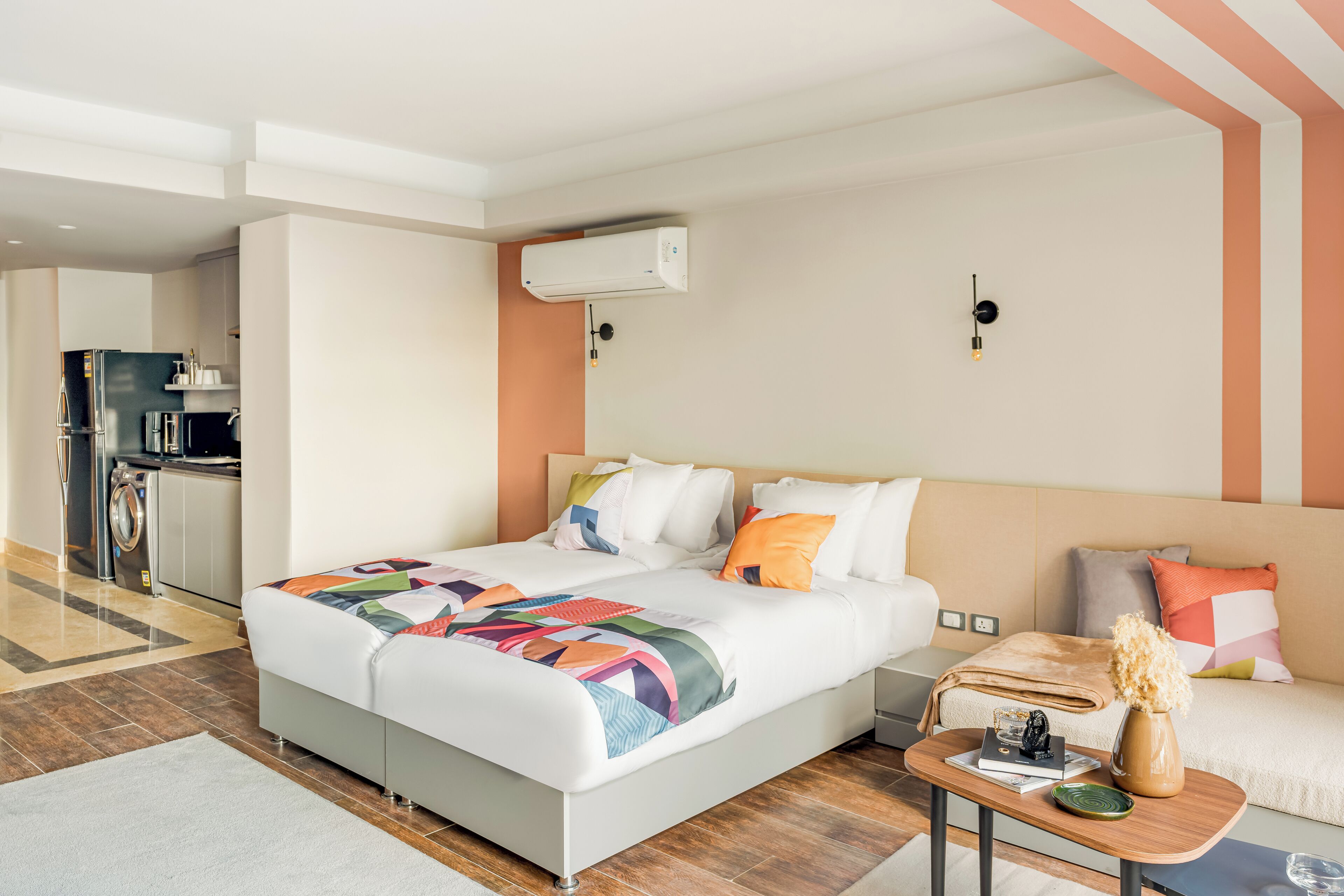 Estudio superior, vistas a la ciudad | Wifi gratis y ropa de cama