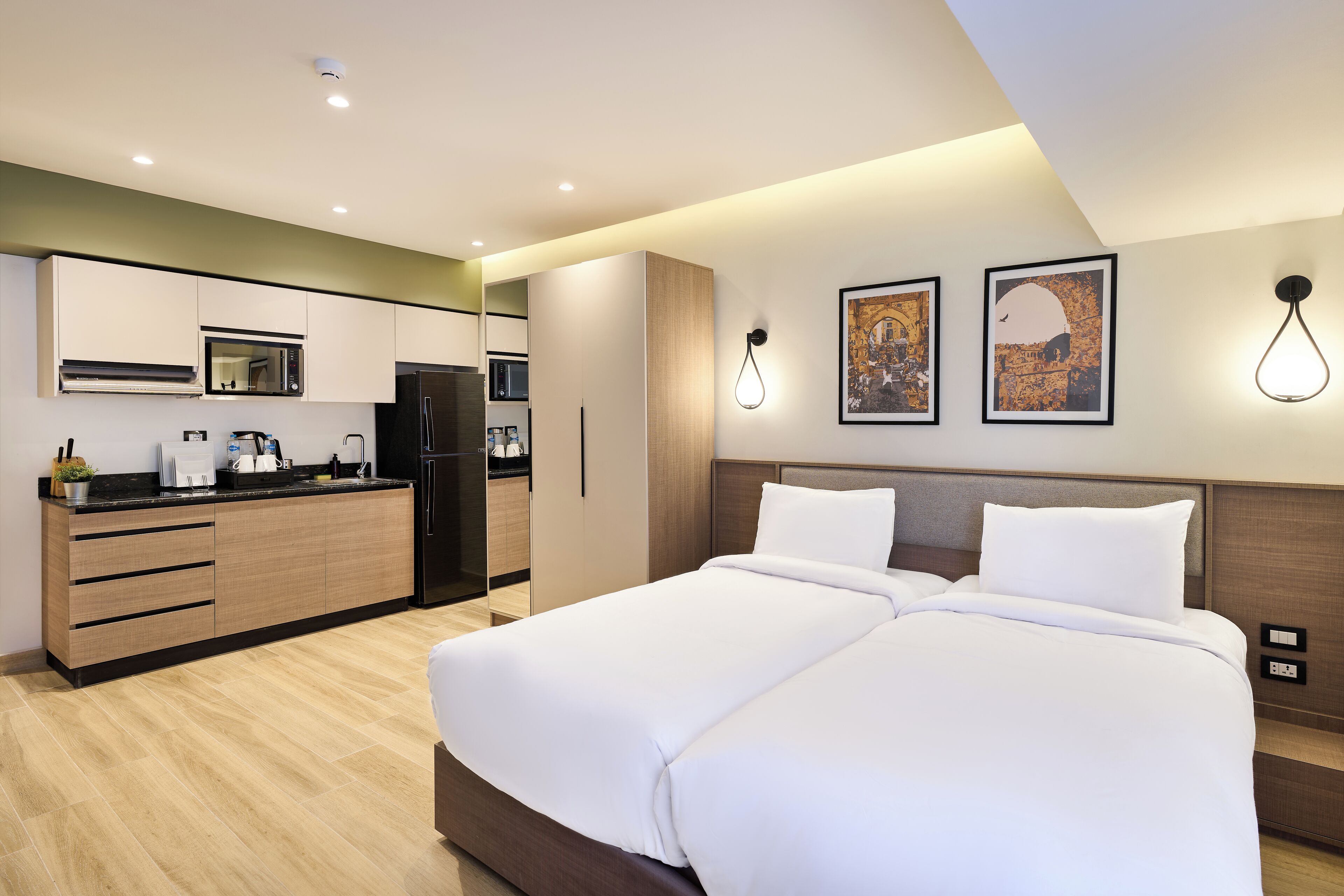 Estudio superior, vistas a la ciudad | Wifi gratis y ropa de cama