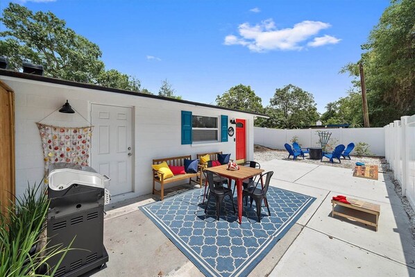 Outdoor dining