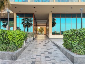 تفاصيل الفندق من الخارج