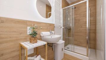 Doccia, asciugacapelli, asciugamani