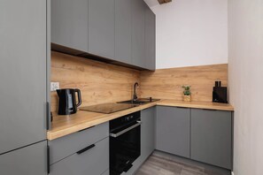 Refrigerador, horno, placa de cocina, lavavajillas