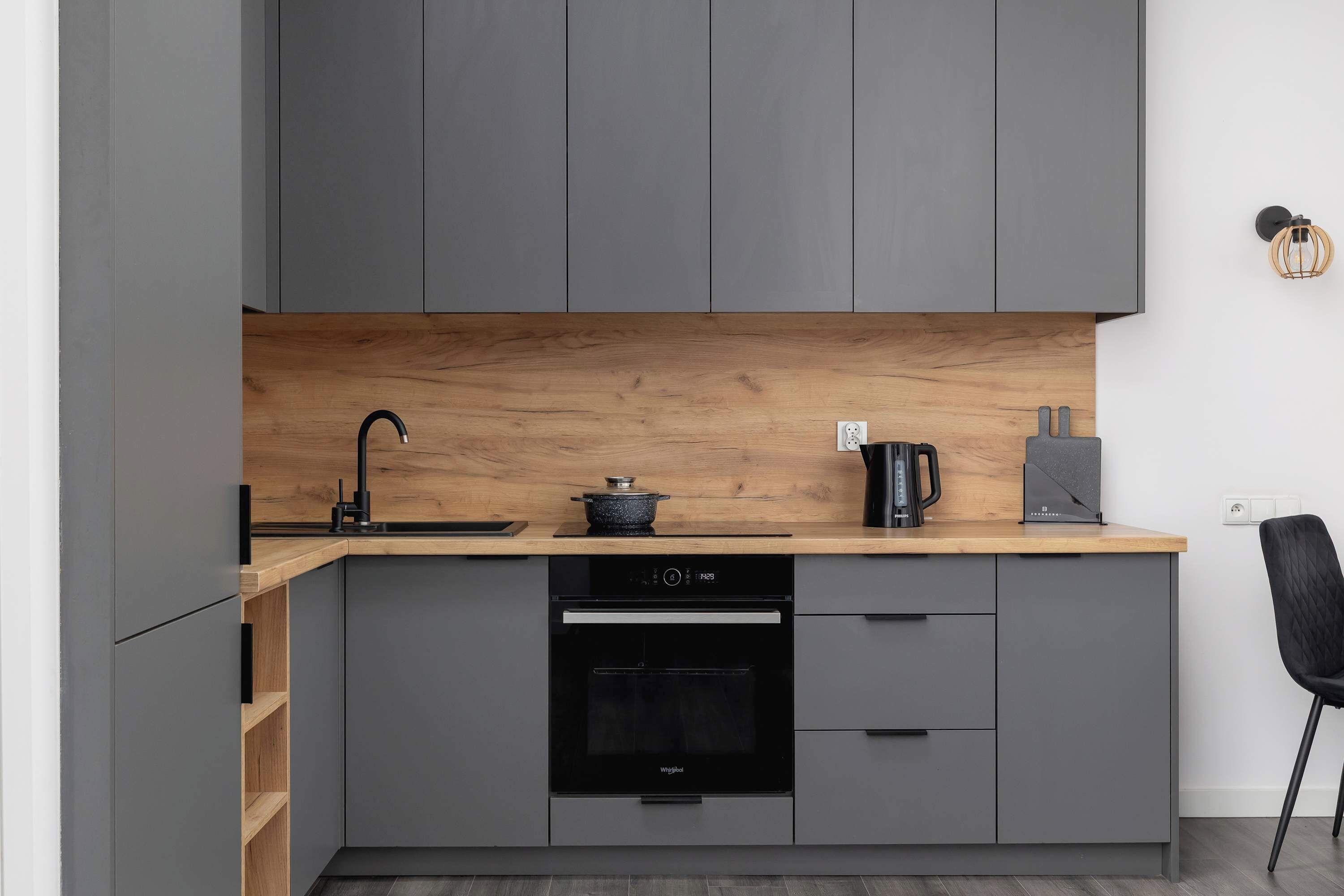 Geladeira, fogão, cooktop, lava-louças