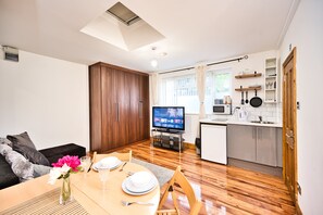 Interior - Modern 1Bed, 2 Min to Tube & DLR in Bromley By Bow, London E3 (London)