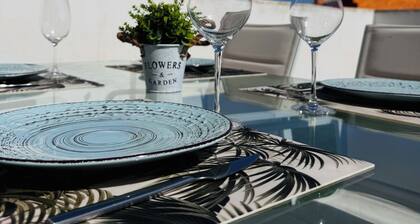 Casa Ibizkus : Swimming pool, sea view and wellness