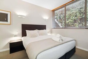 1 Schlafzimmer, Schreibtisch, WLAN, Bettwäsche