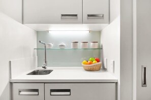 Unclassified image, 4 of 15, button