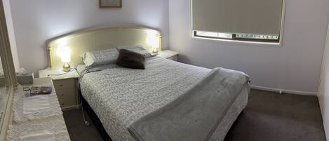 1 chambre, fer et planche Ă repasser, Wi-Fi, draps fournis