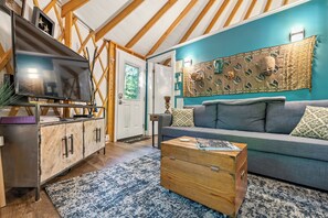 Una televisión, un reproductor de DVD