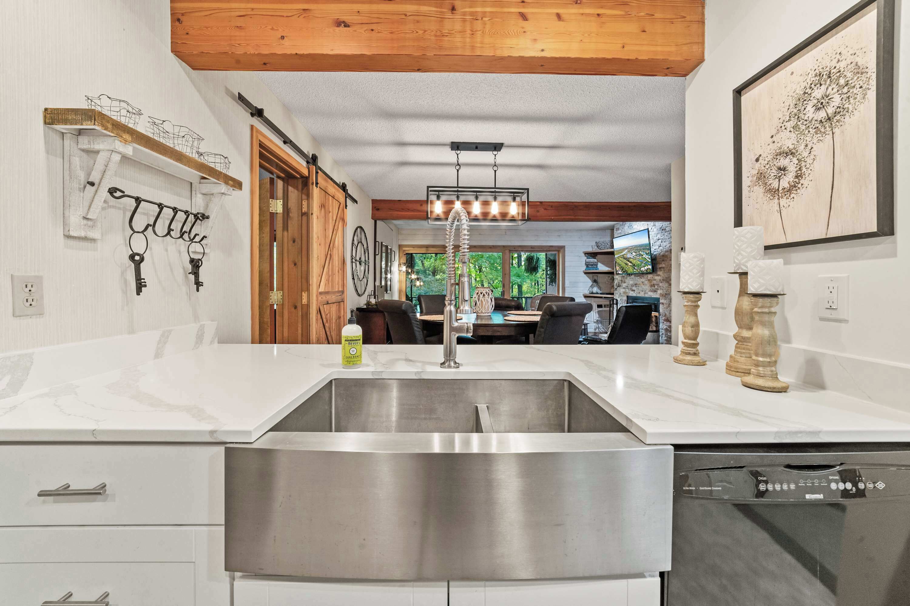 冰箱、微波炉、烤箱、炉灶