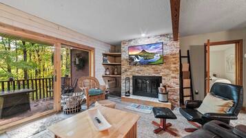 电视、壁炉、办公室