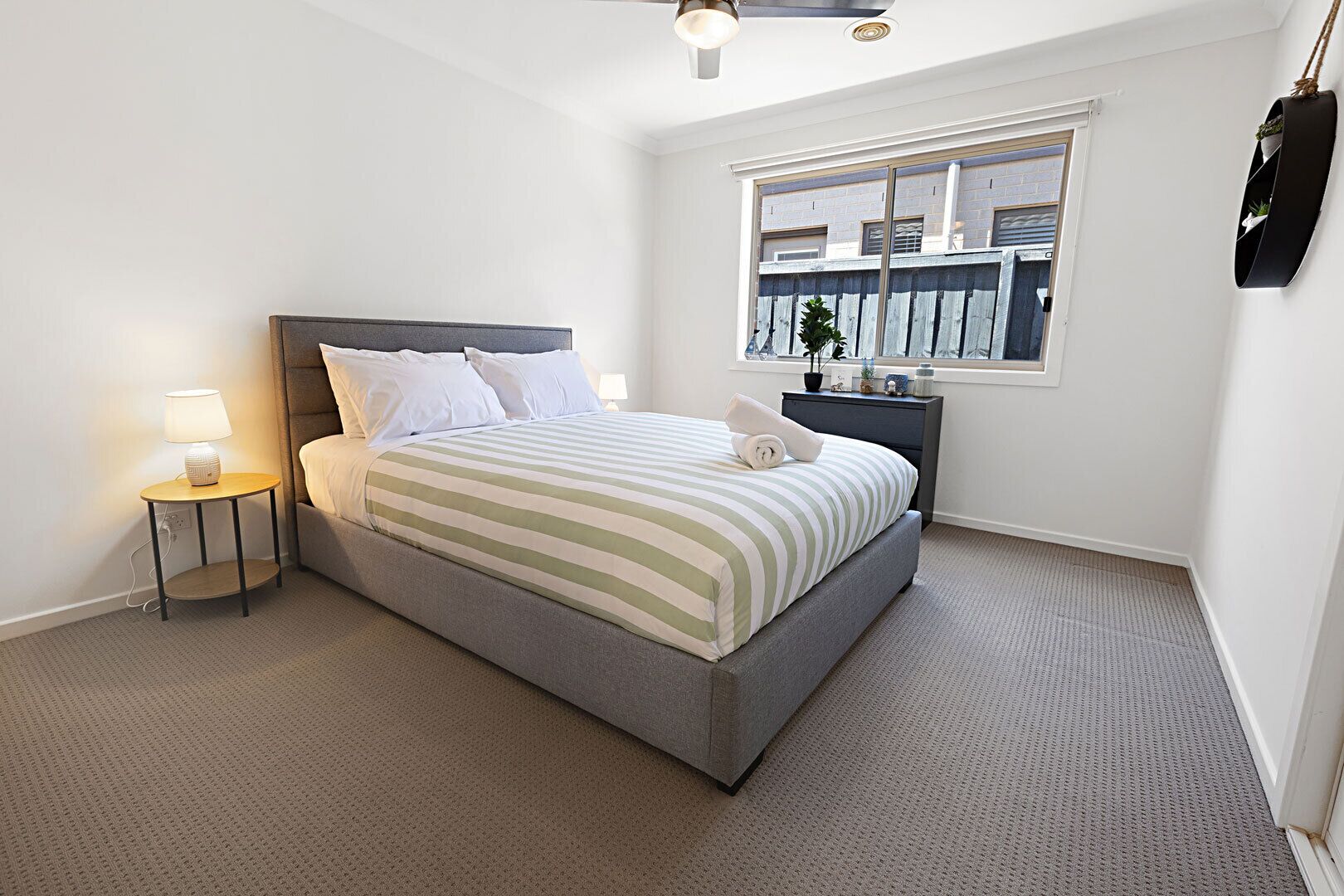 3 chambres, fer et planche à repasser, Wi-Fi gratuit, draps fournis