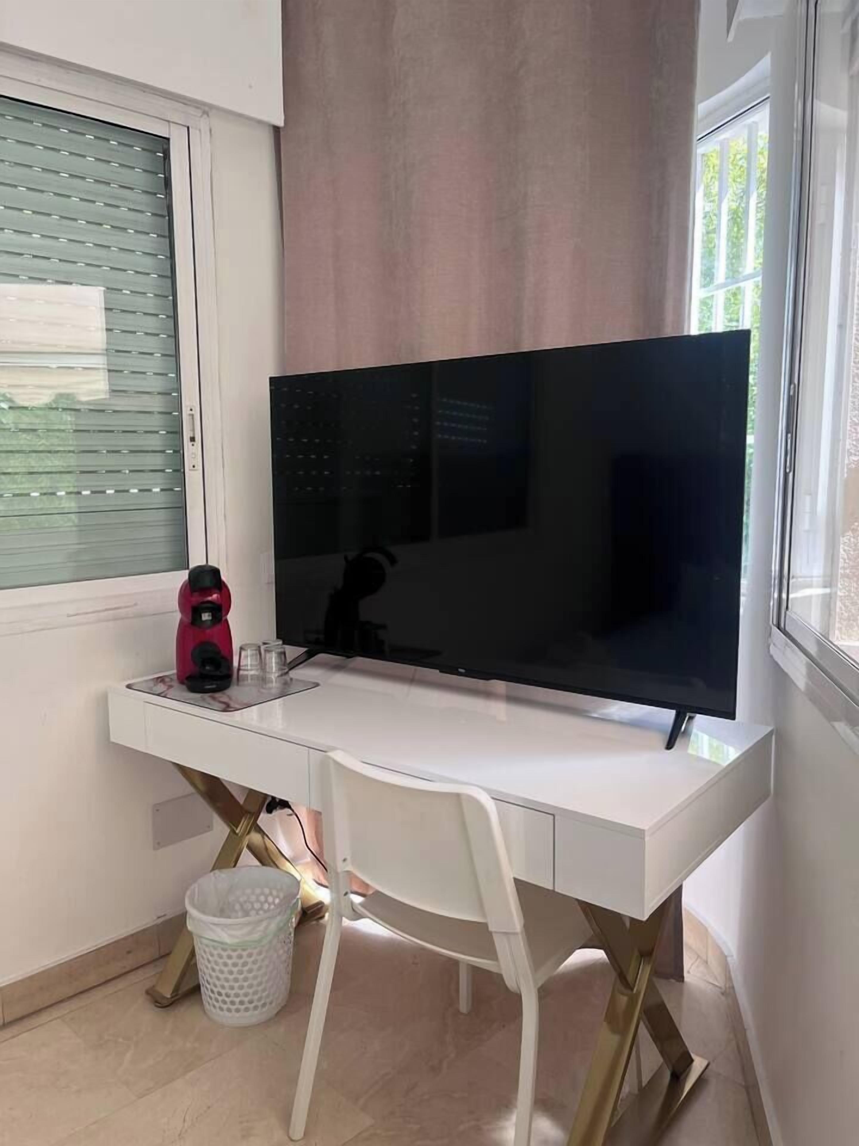 Habitación triple Confort, patio, vistas al jardín | Wifi gratis